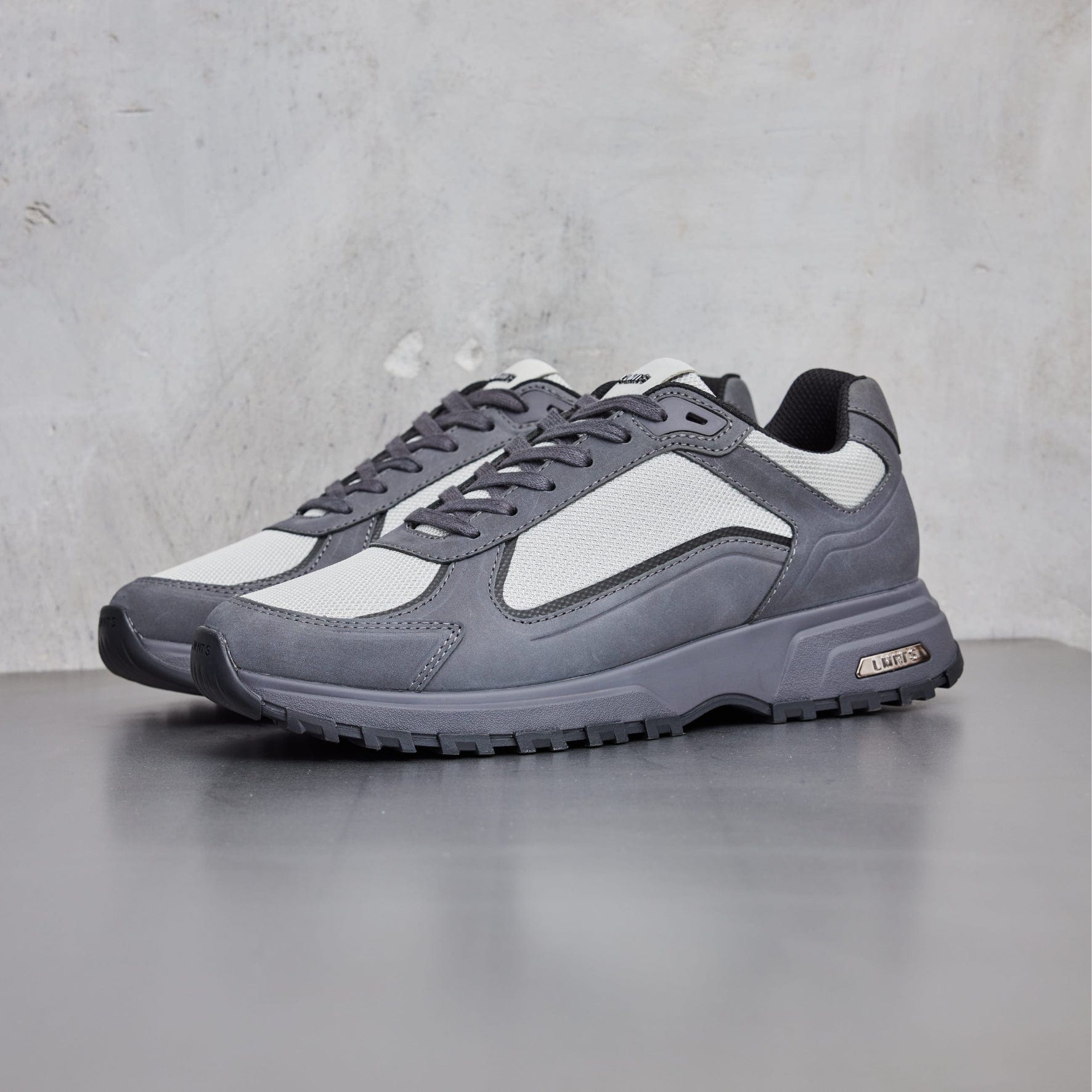 Charcoal grey hot sale tennis shoes