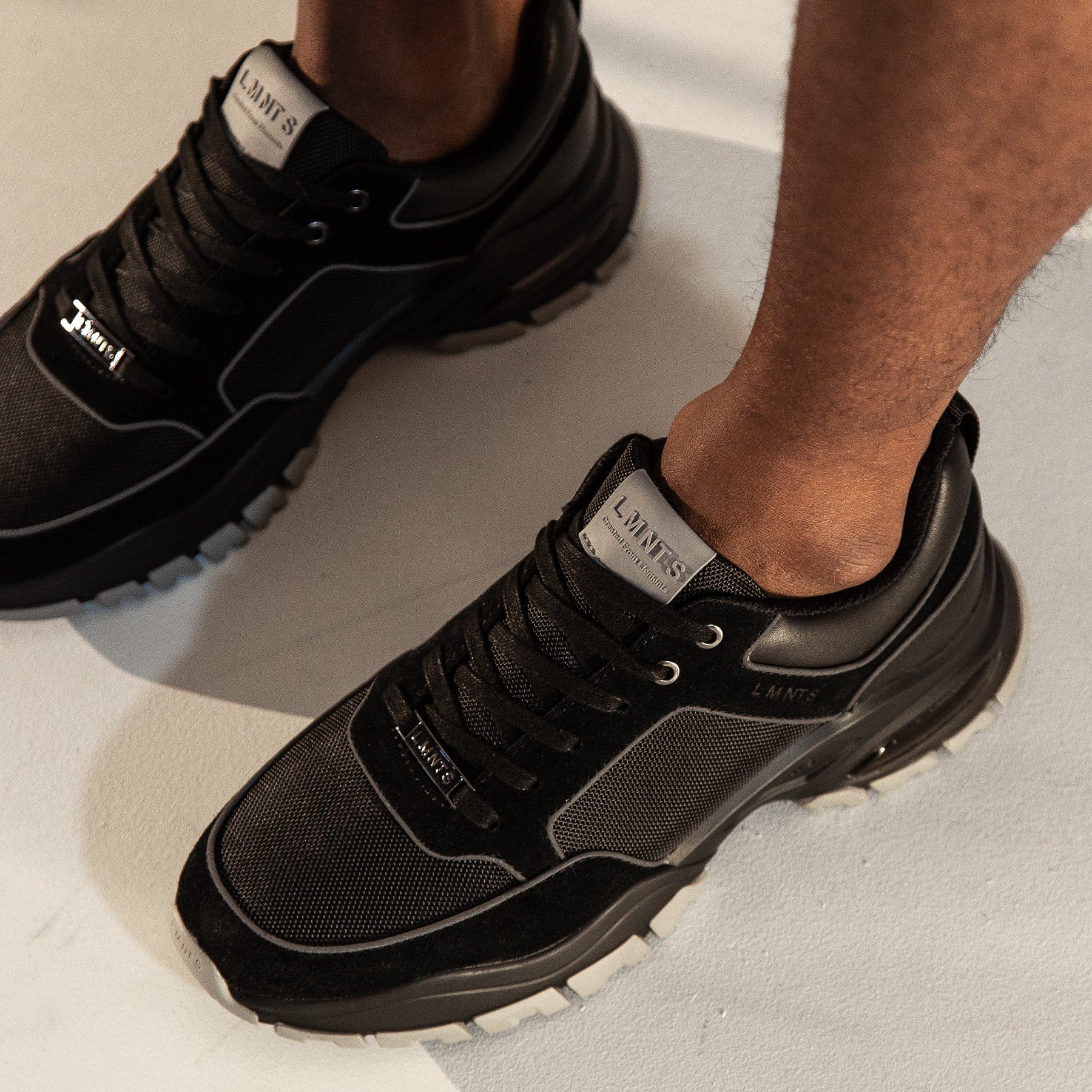 LMNTS Footwear Carbon Suede - Black / Grey