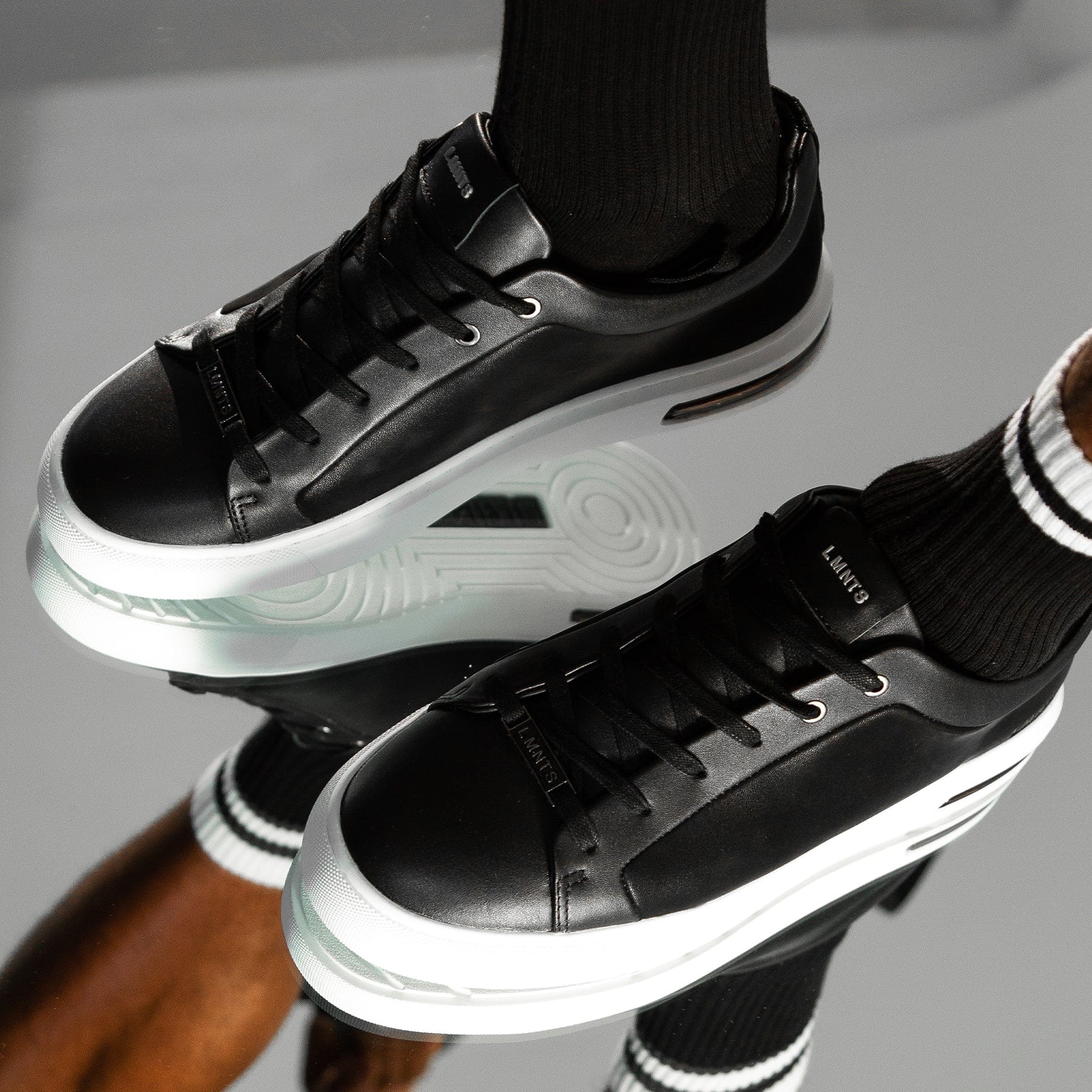 LMNTS Footwear Lunar Low - Black / White